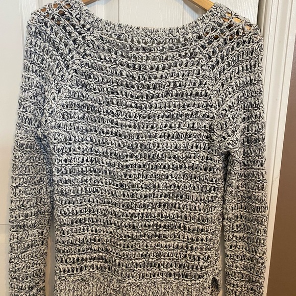 Sweater - Picture 3 of 4